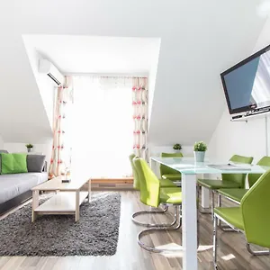 Karmeliter Flat | Contactless Check-in Apartment Wien